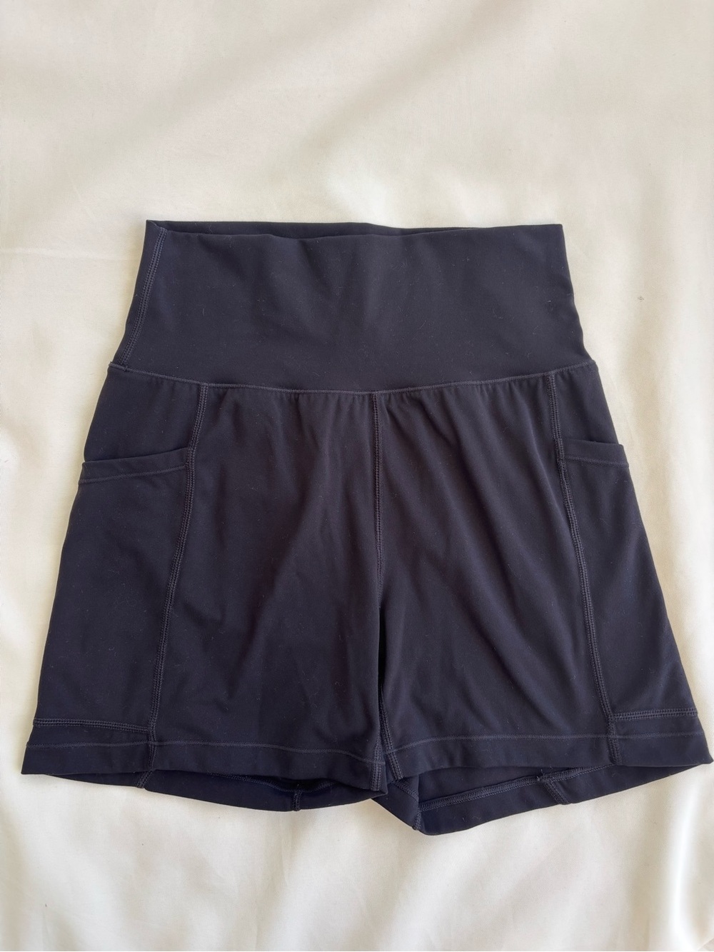 Buff bunny biker black medium shorts 3 1/2 inseam with pockets